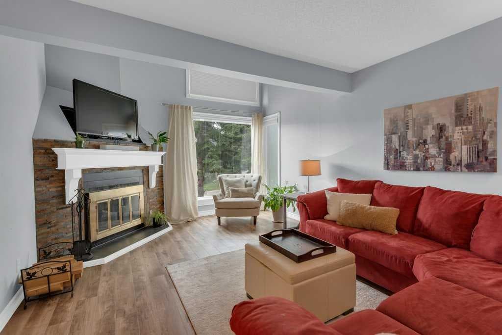 11 Stradwick Place SW — photo 4