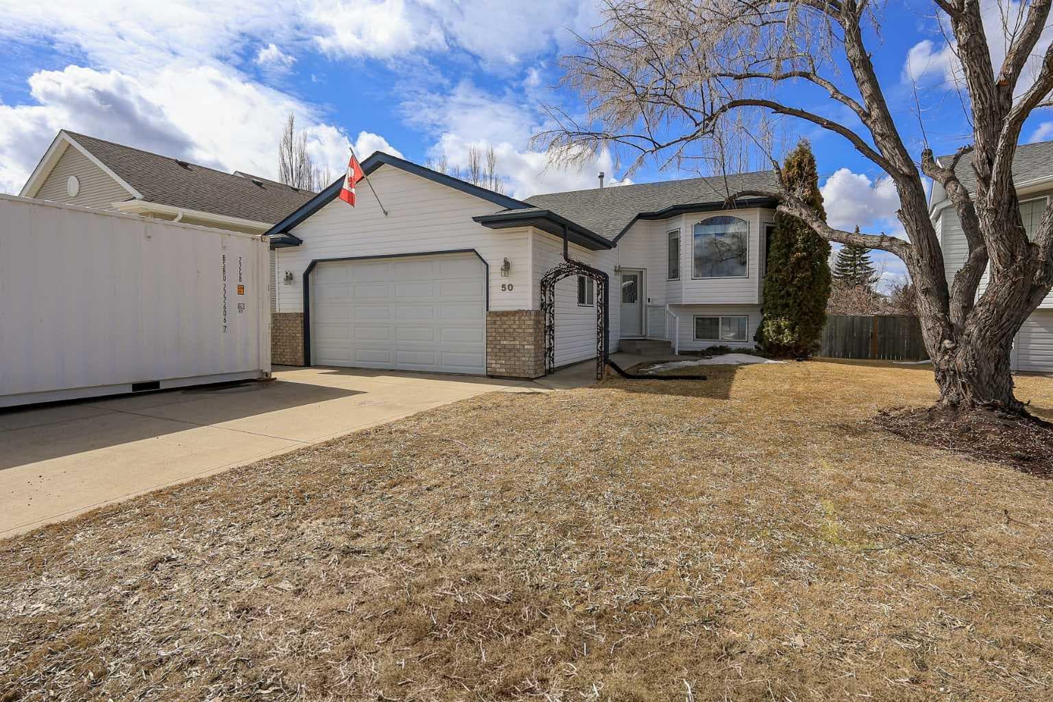 50 Donald Close — photo 1