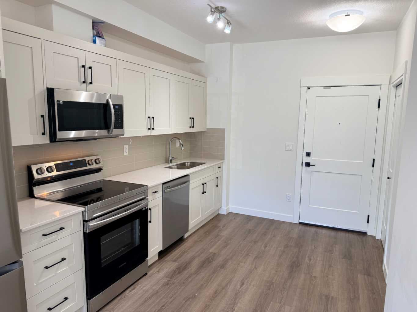 2207, 200 Seton Circle SE — photo 3