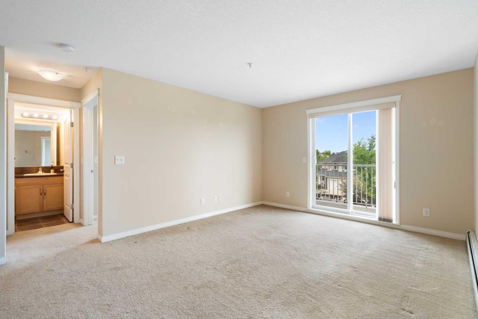 4314, 31 Country Village Manor NE — photo 4