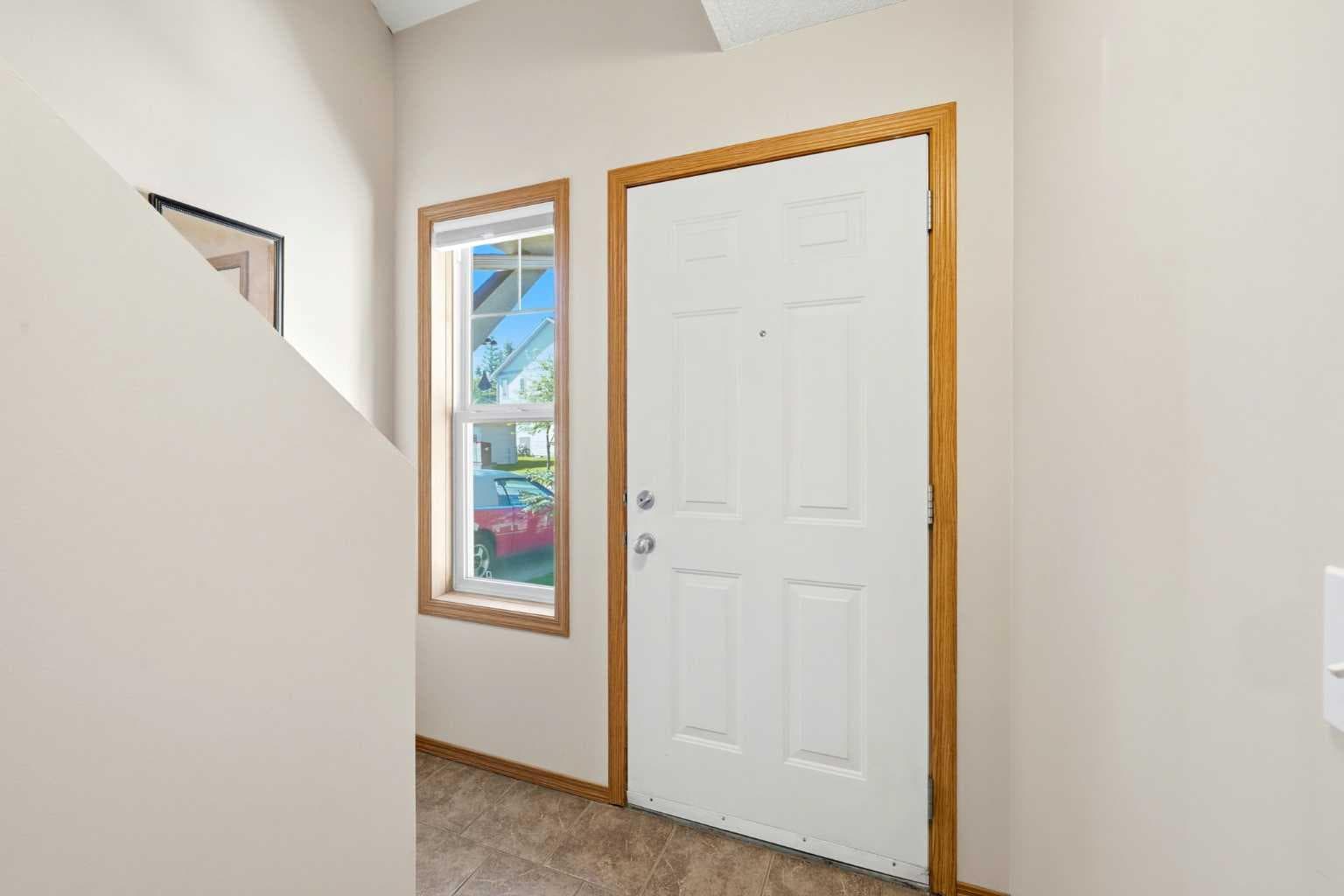 96 Eversyde Court SW — photo 3