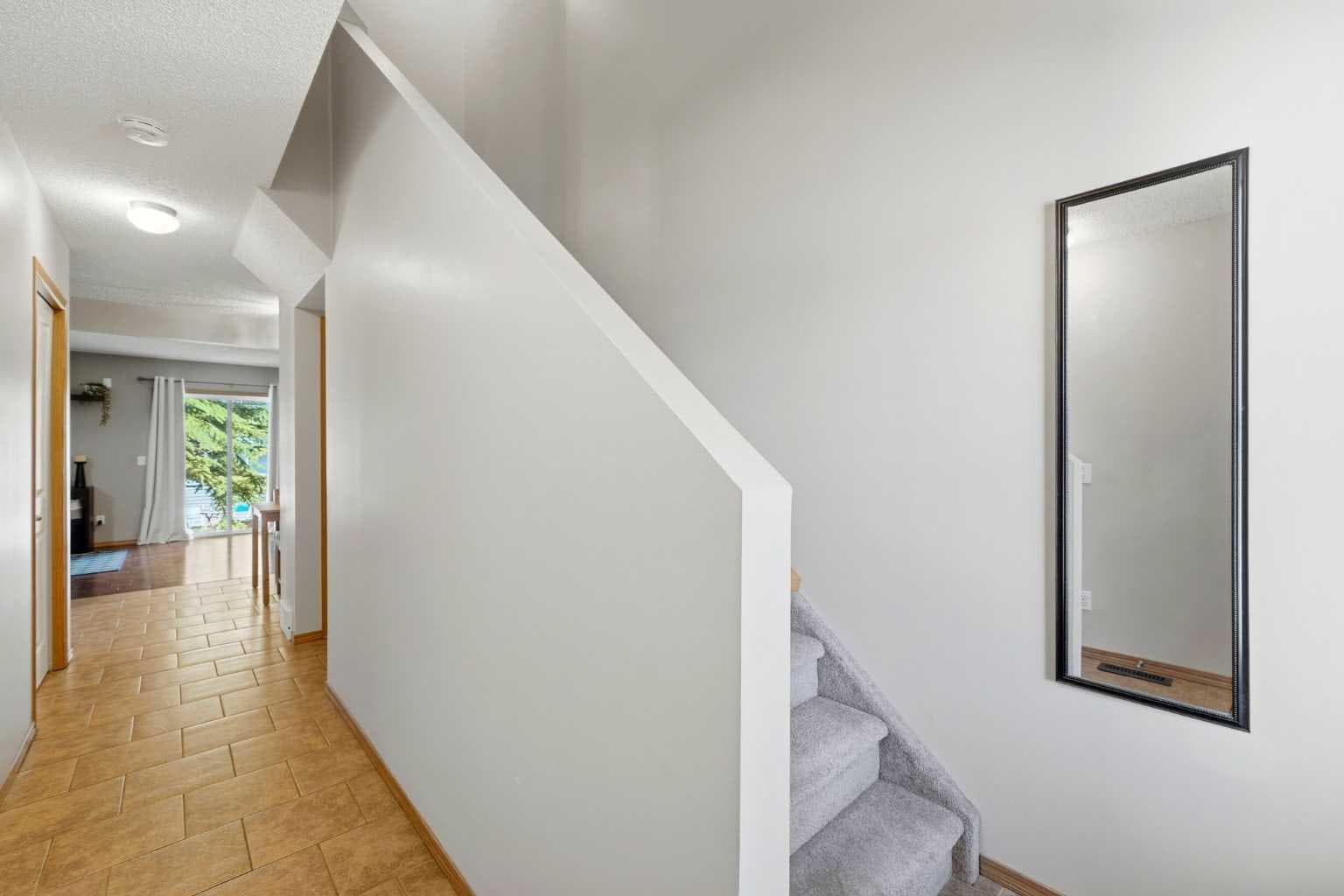 96 Eversyde Court SW — photo 4