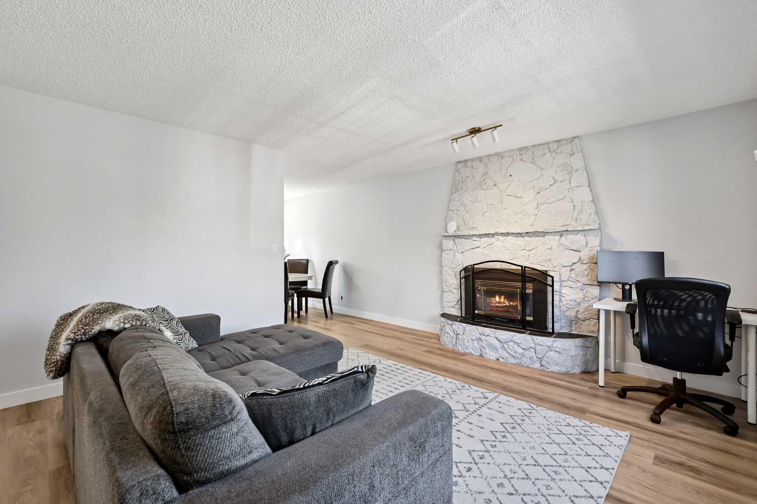 309 Olympia Drive SE — photo 3