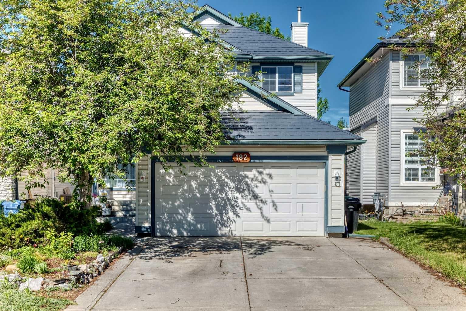 182 Somerglen Road SW — photo 1