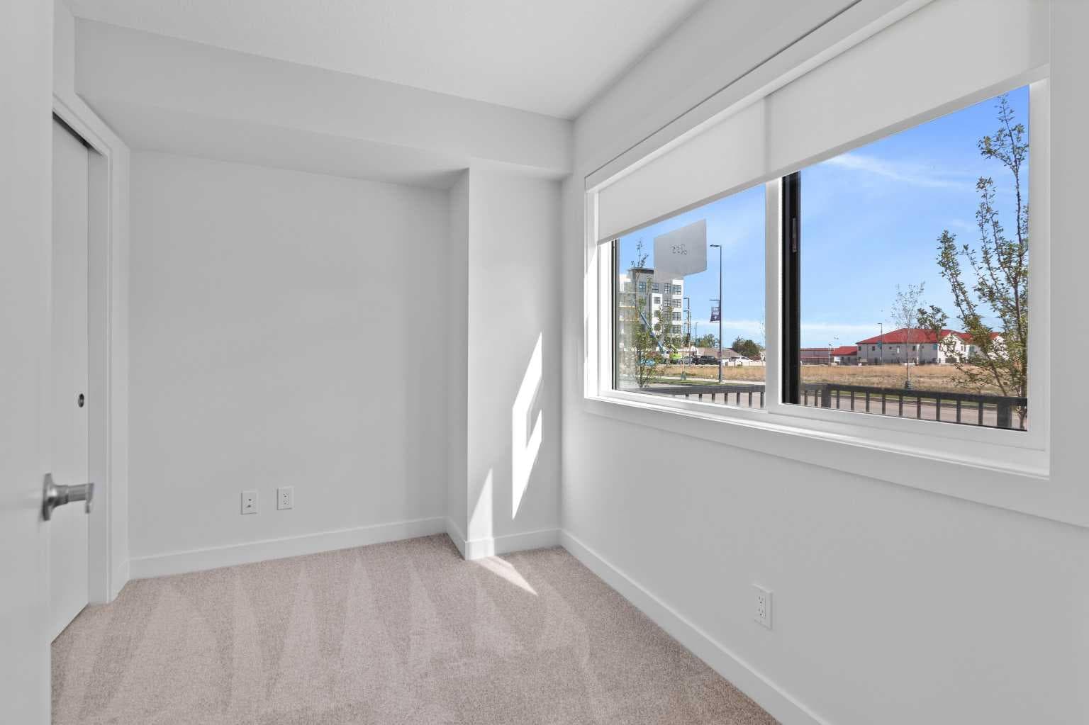 132 Quesnay Wood Link SW — photo 4