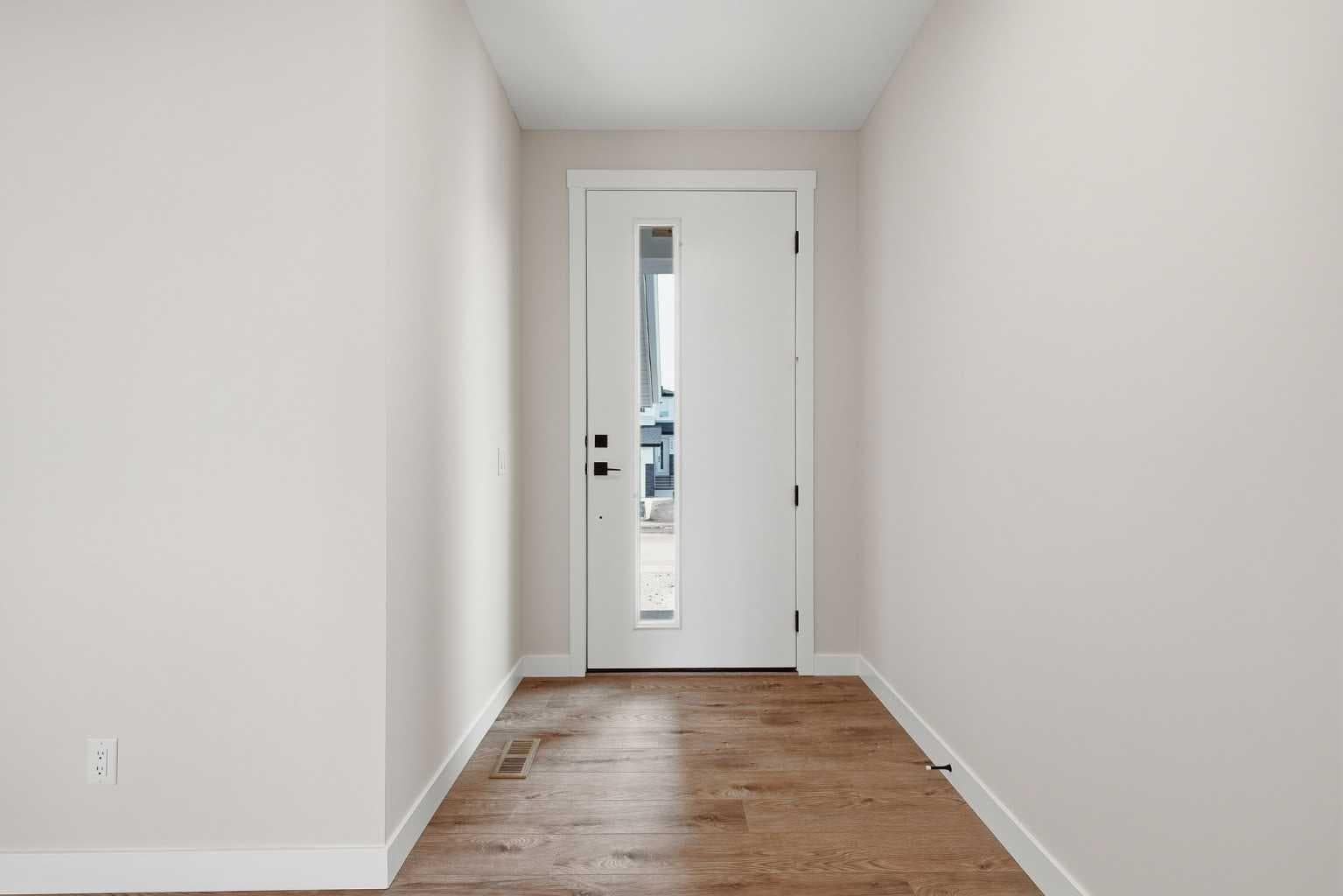 454 Kinniburgh Loop — photo 3