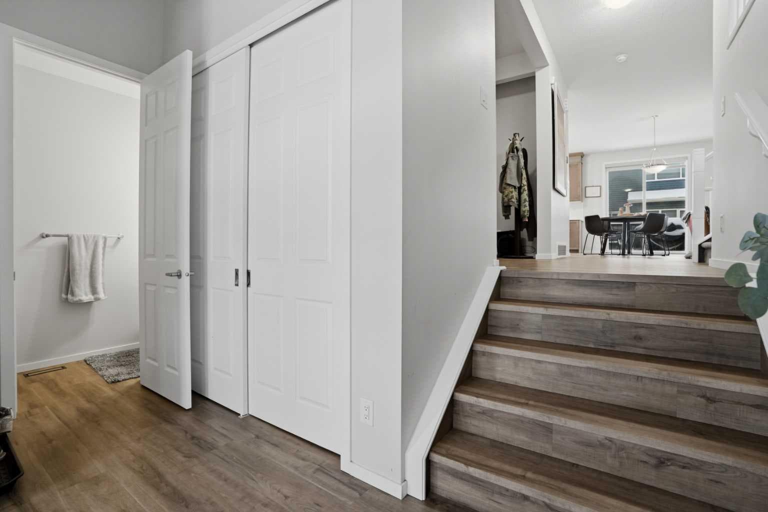 33 Carringwood Street NW — photo 3