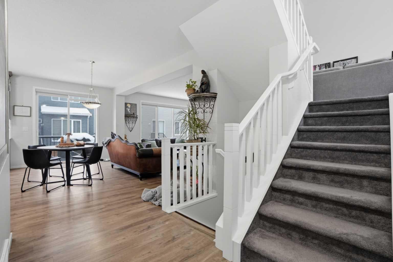 33 Carringwood Street NW — photo 5