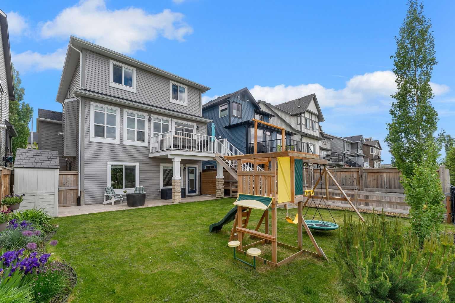 347 Hillcrest Heights SW — photo 2