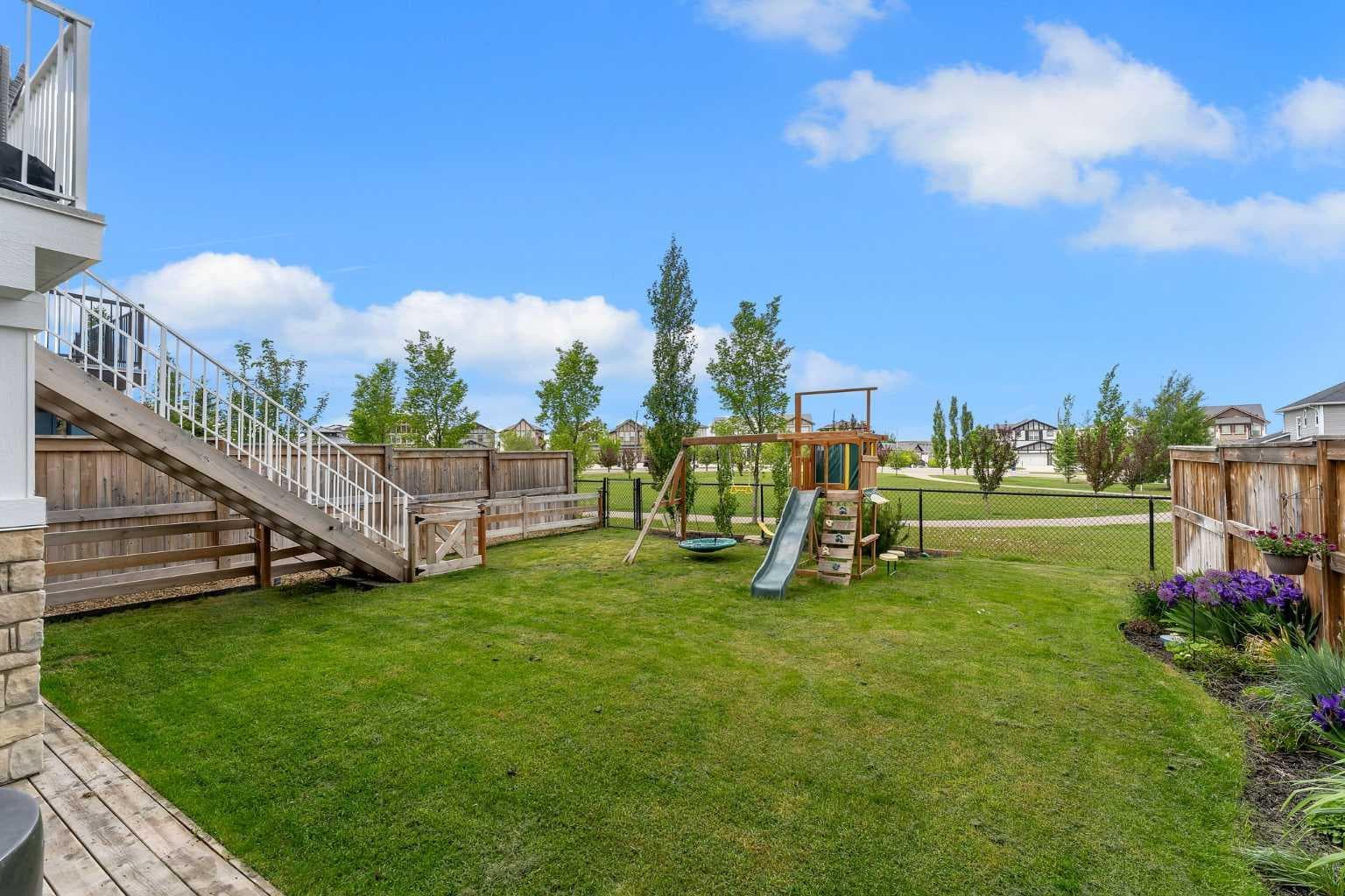347 Hillcrest Heights SW — photo 3