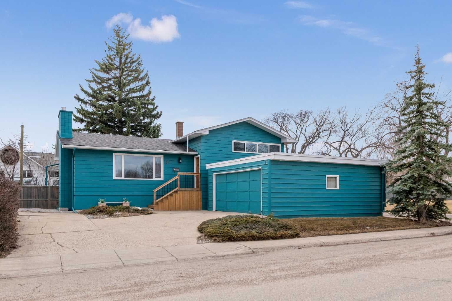 Detached in Haysboro