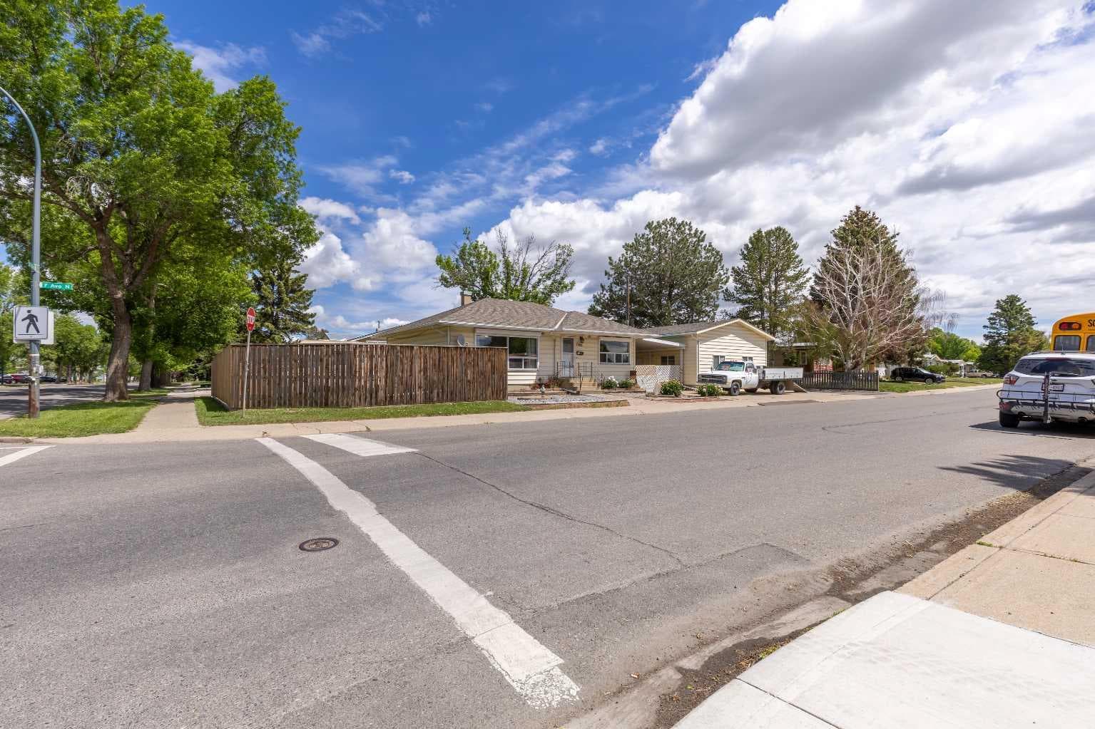 2305 7 Avenue N — photo 3