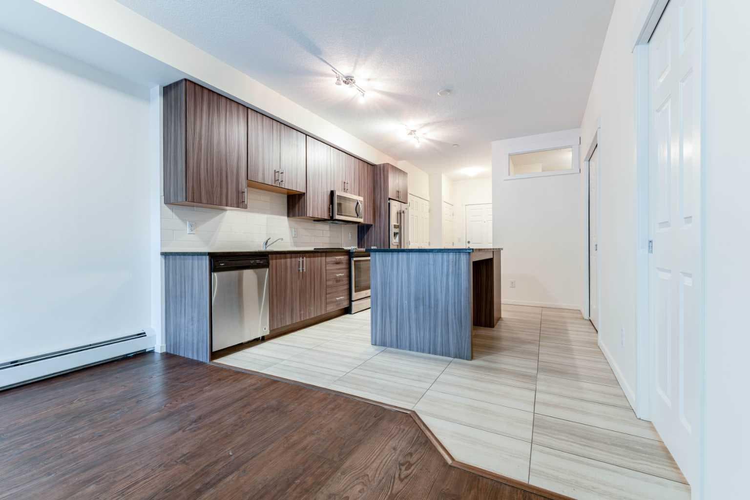 4116, 215 Legacy Boulevard SE — photo 3
