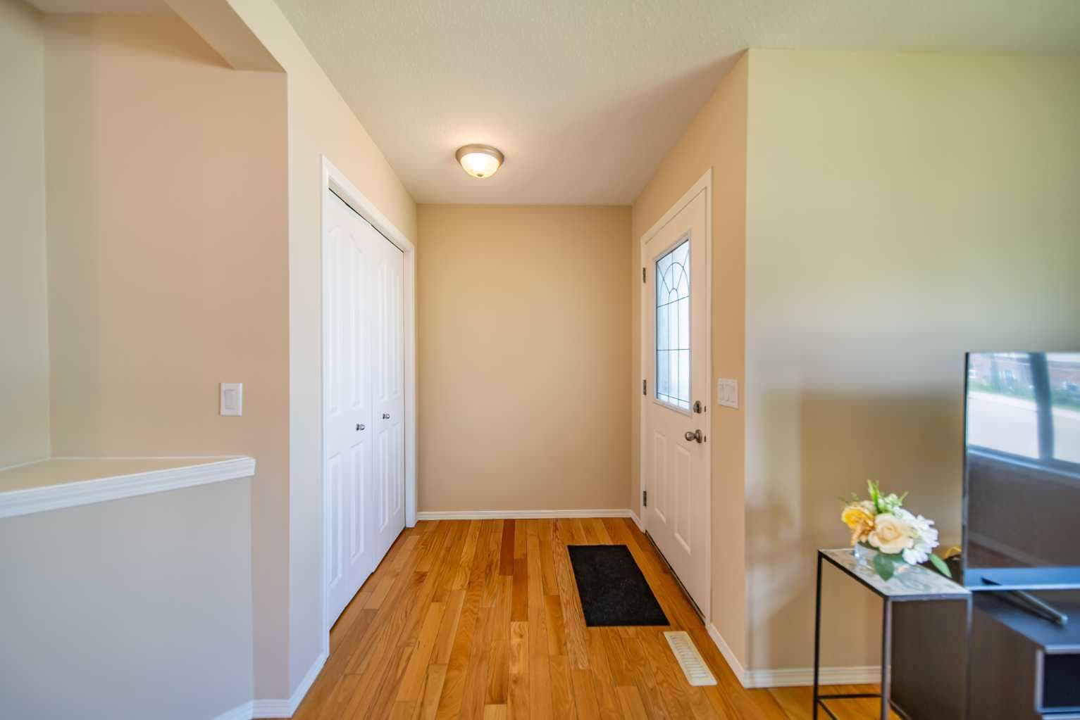 131 Everglen Rise SW — photo 4