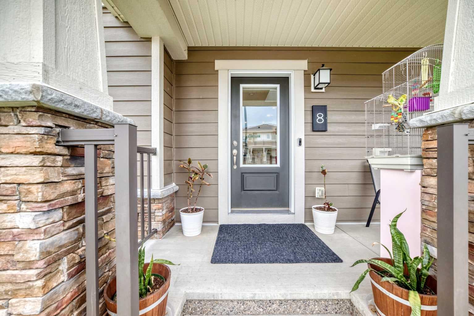 8 Yorkville Link SW — photo 3