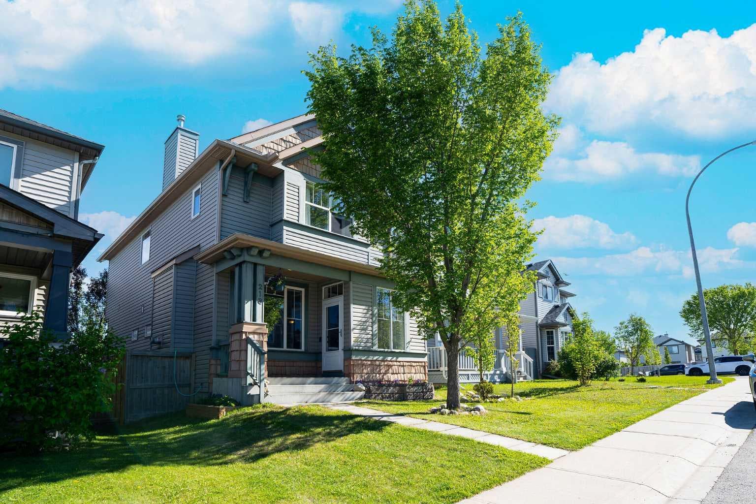 213 Tuscany Valley Green NW — photo 1