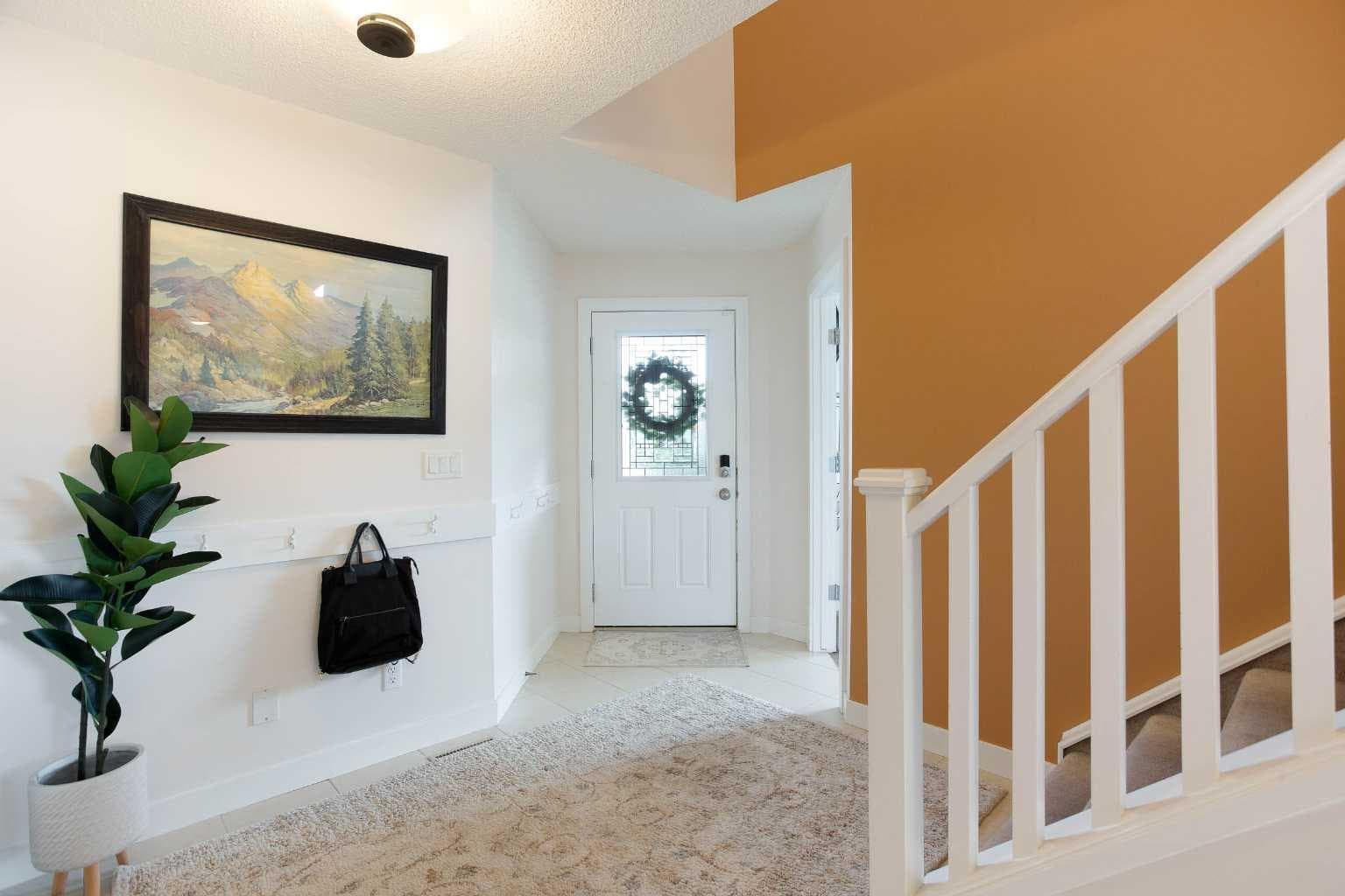 2 Kingston View SE — photo 2