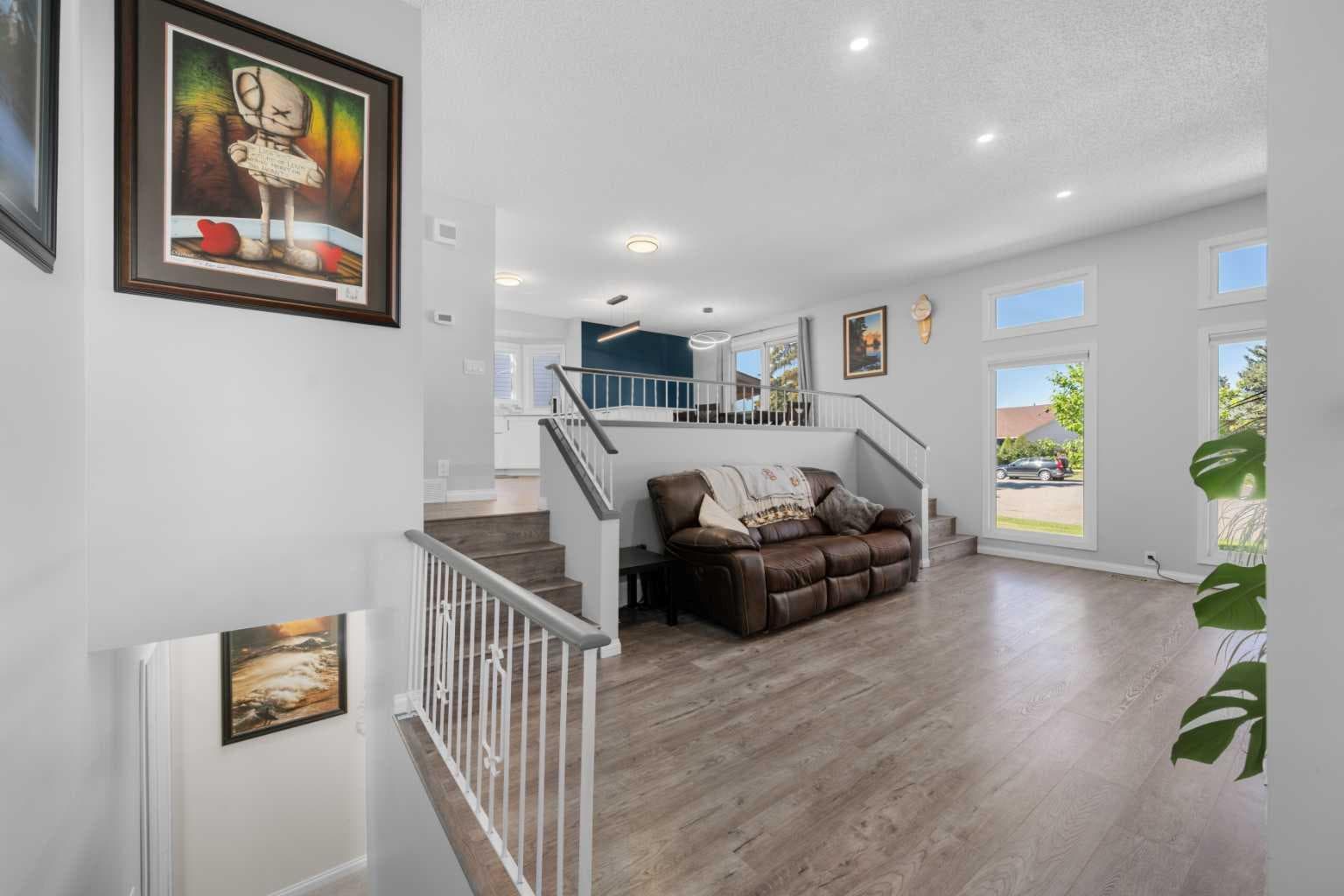 24 Cedardale Rise SW — photo 3