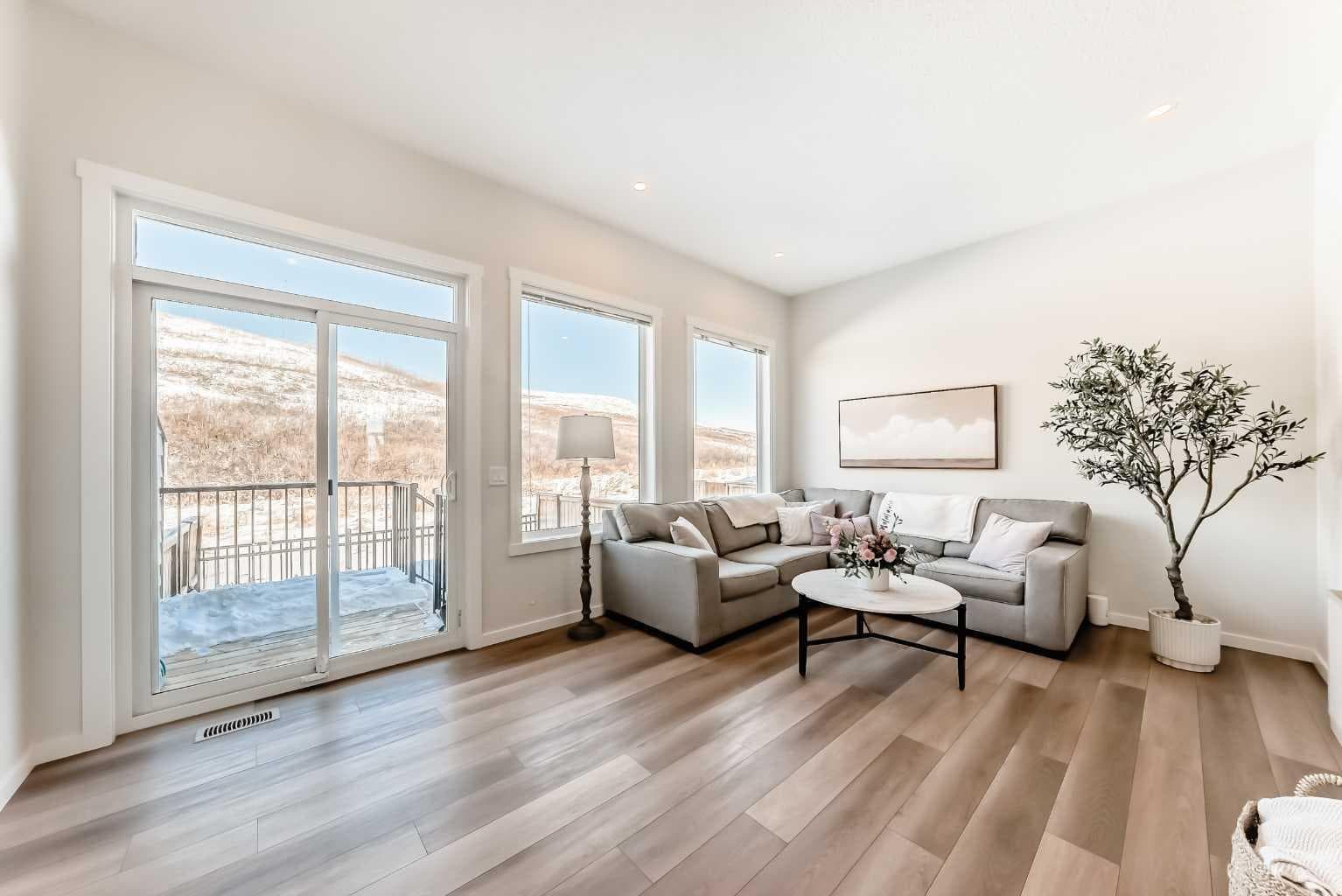 272 Cranbrook Square SE — photo 4