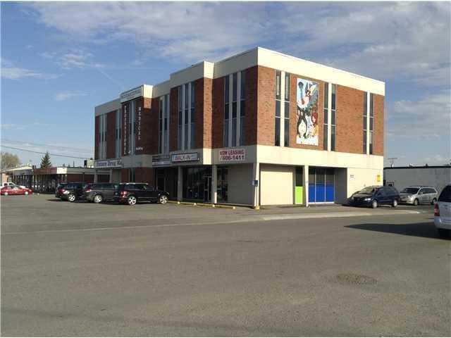4015 17 Avenue SE — photo 1