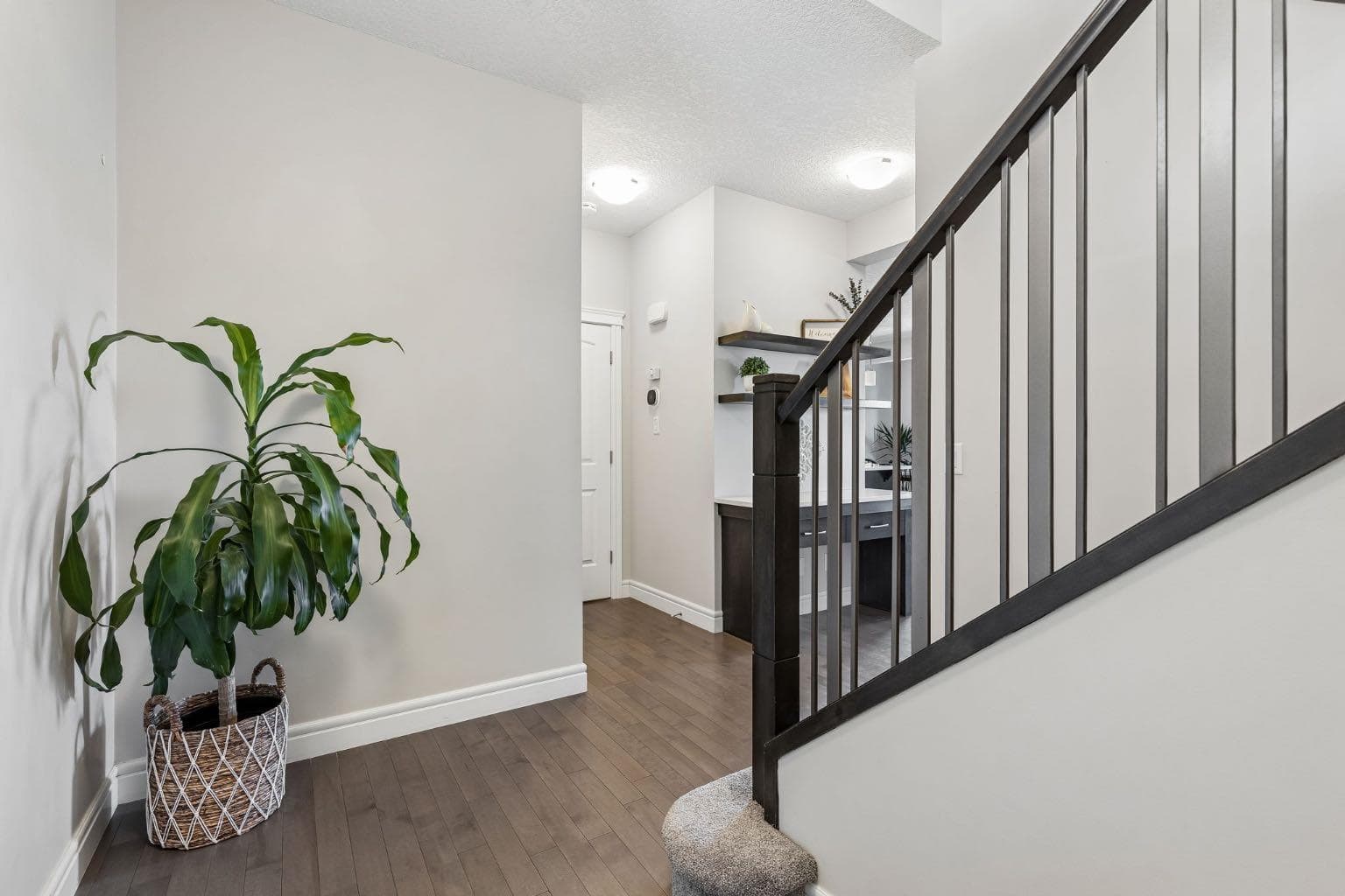 295 Willow Corner — photo 3