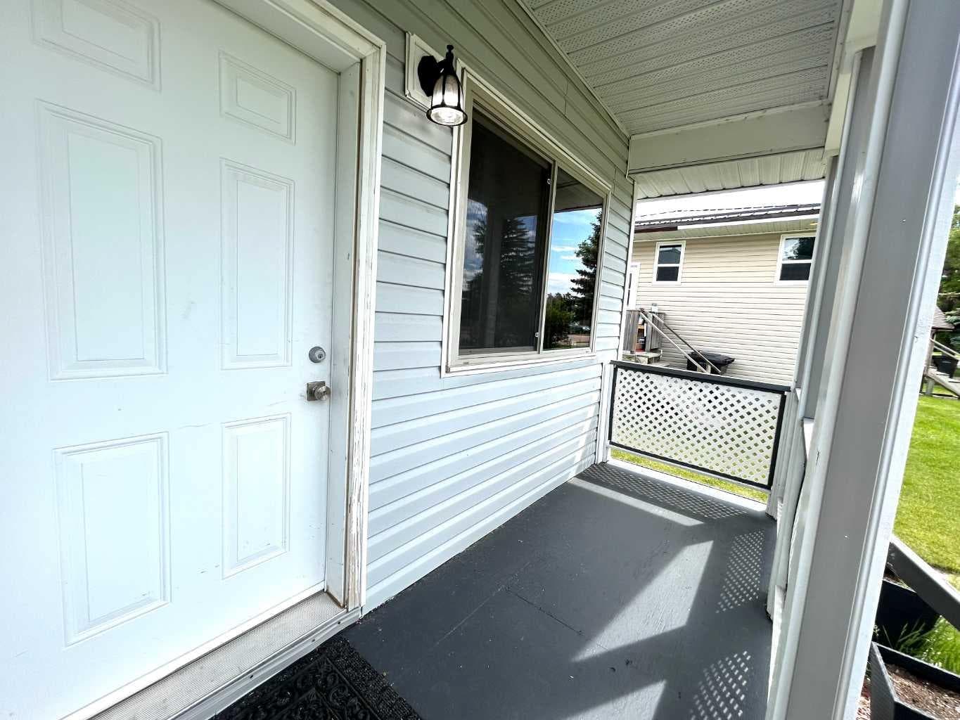 517 Iris Street — photo 3