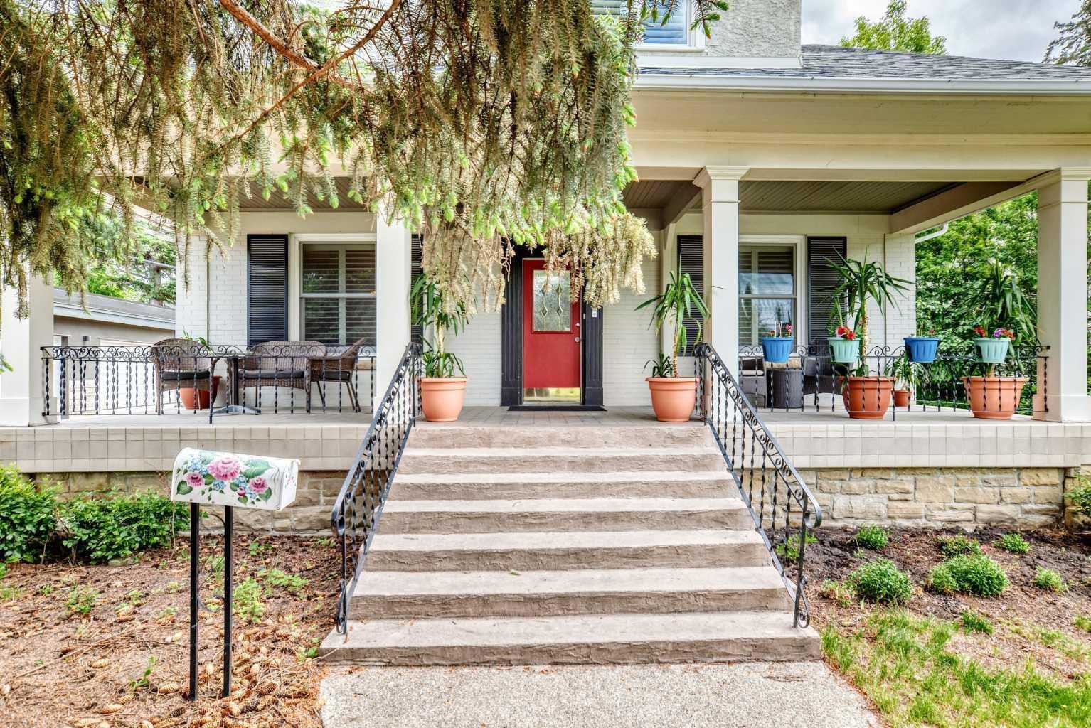 4112 8 Street SW — photo 3