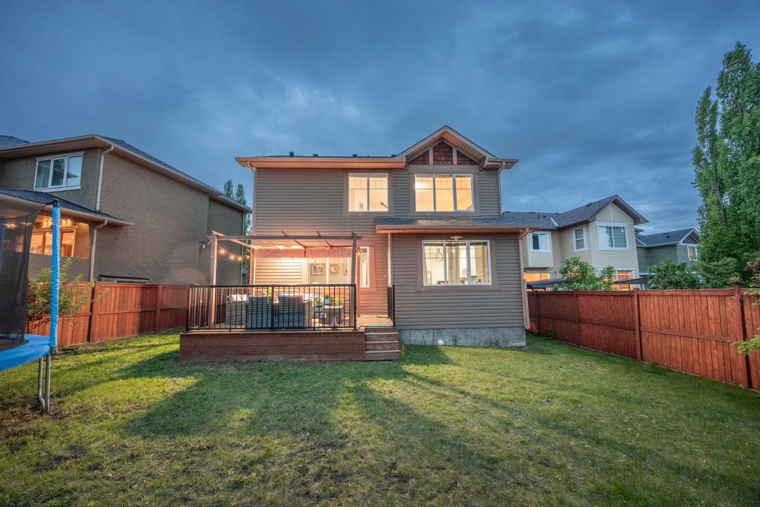 575 Evergreen Circle SW — photo 2