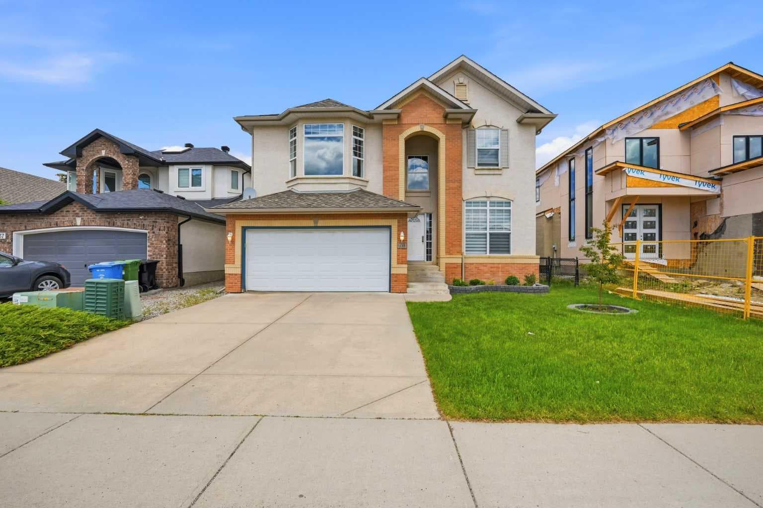 1433 Strathcona Drive SW — photo 3