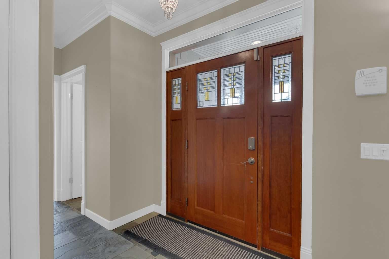 8 Bridle Estates Manor SW — photo 2