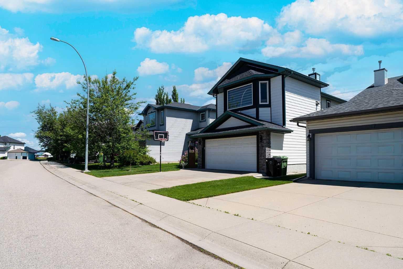270 Somerside Park SW — photo 3