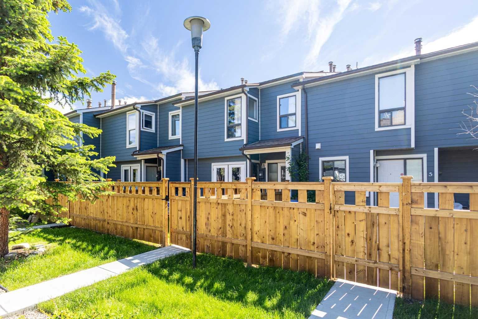 4, 203 Grier Terrace NE — photo 1