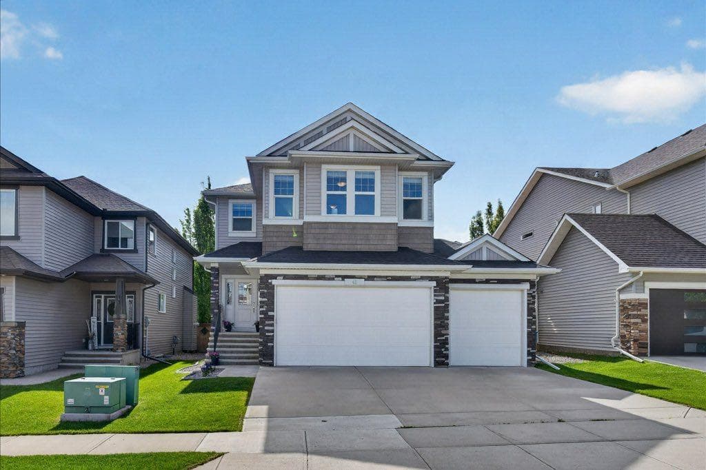 Detached in Drake Landing