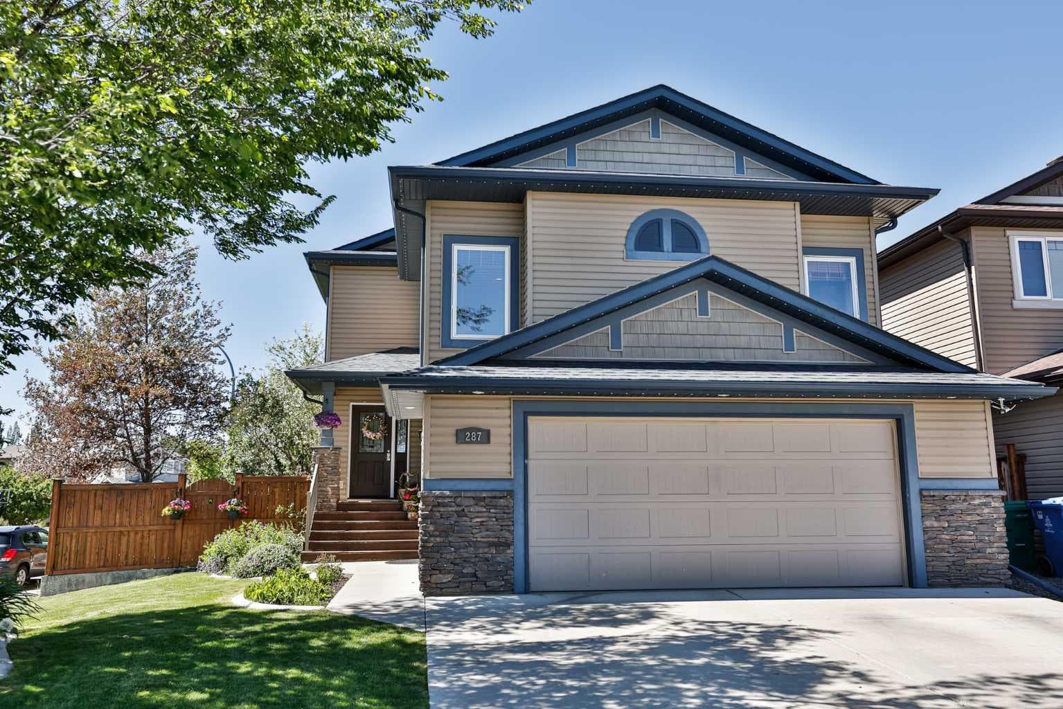287 Firelight Crescent W — photo 1