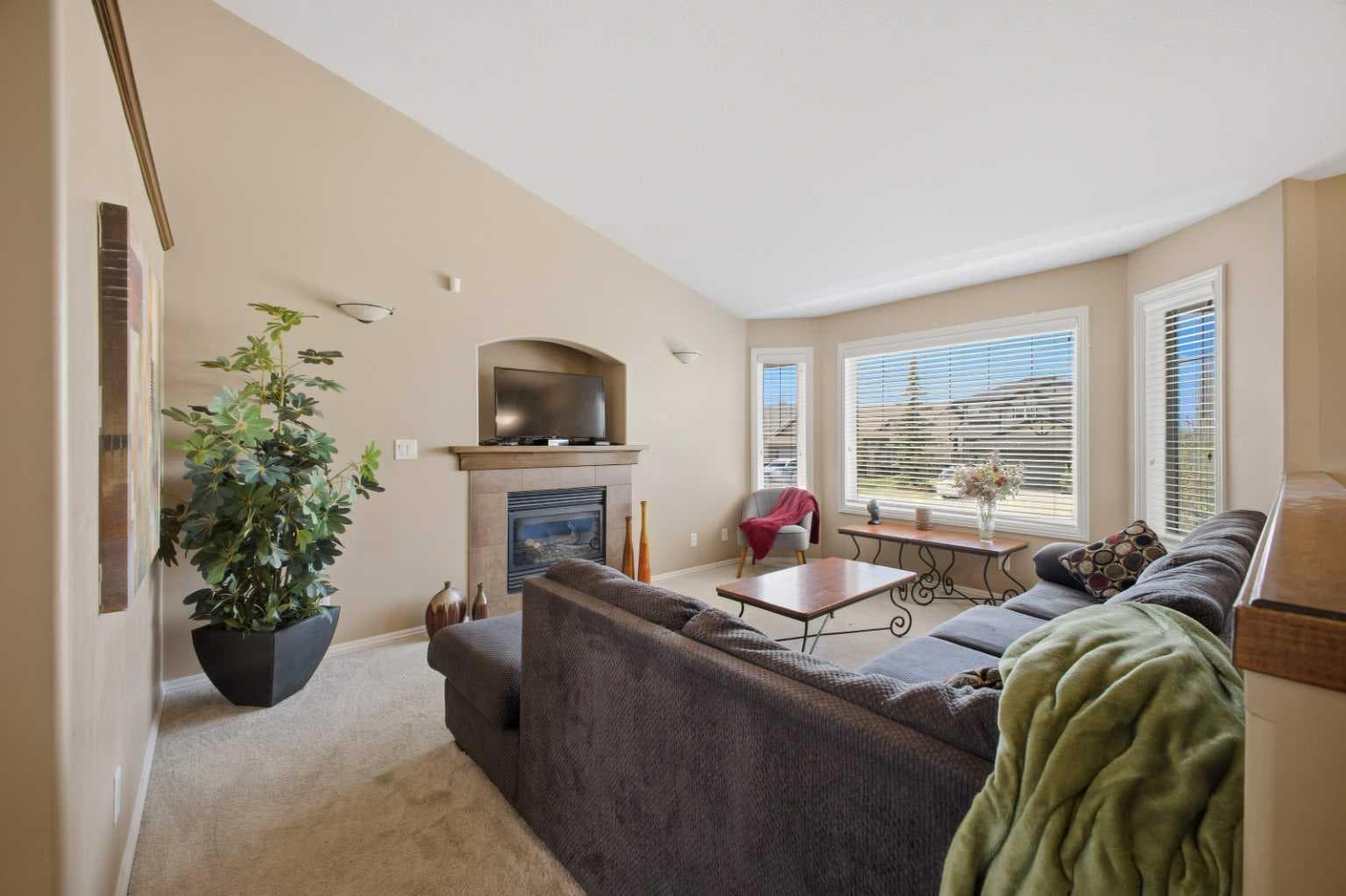 135 Issard Close — photo 5