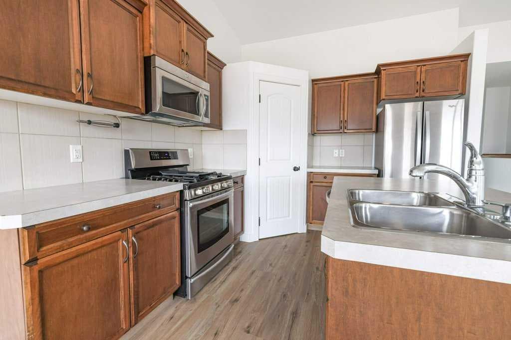 4431 54 Street — photo 3