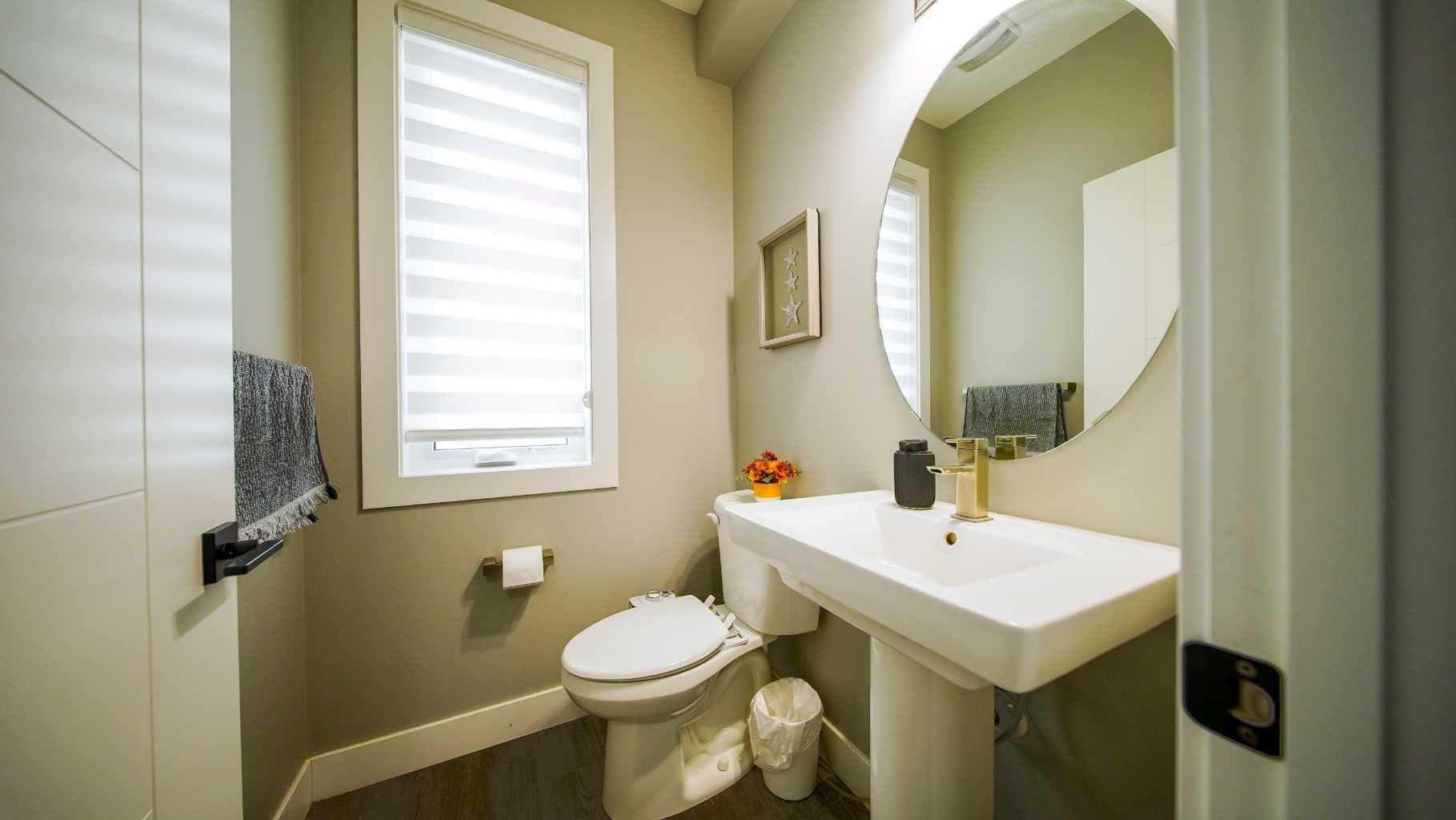 74 Carrington Crescent NW — photo 5