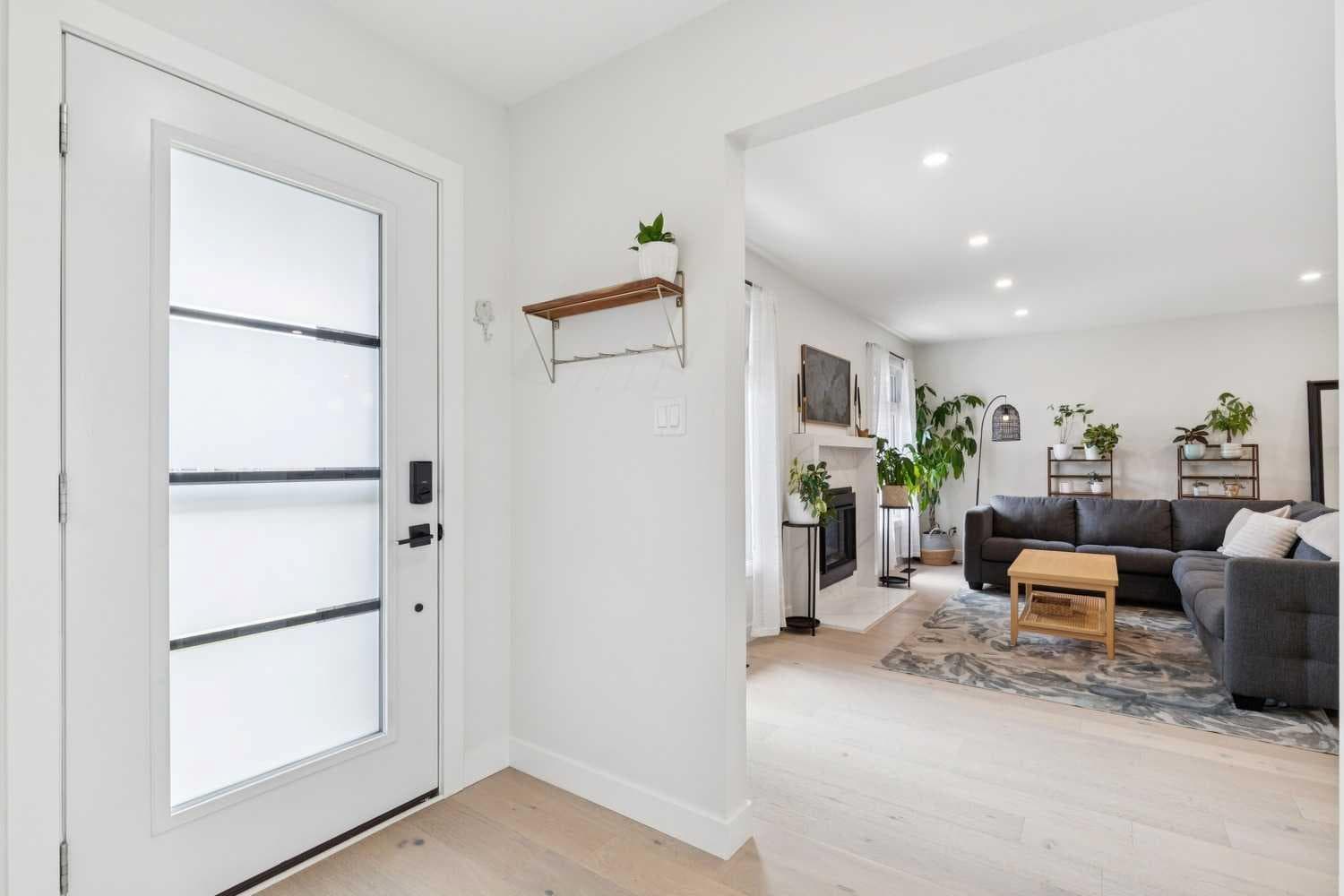 507 Cantrell Drive SW — photo 2