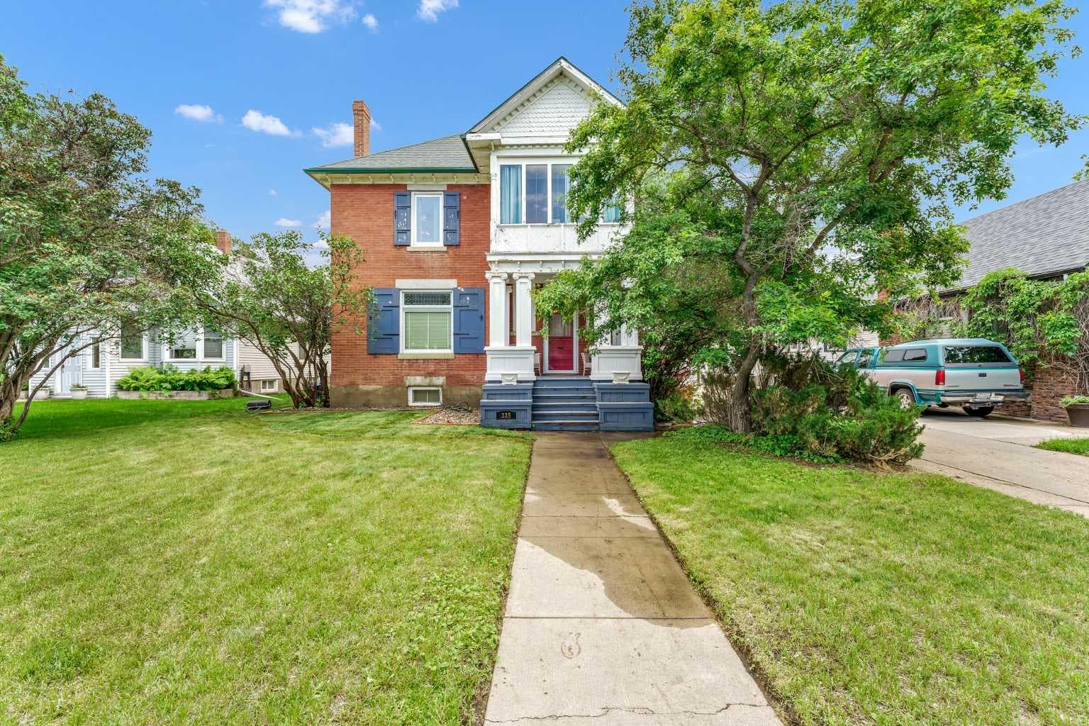 335 1 Street SE — photo 1