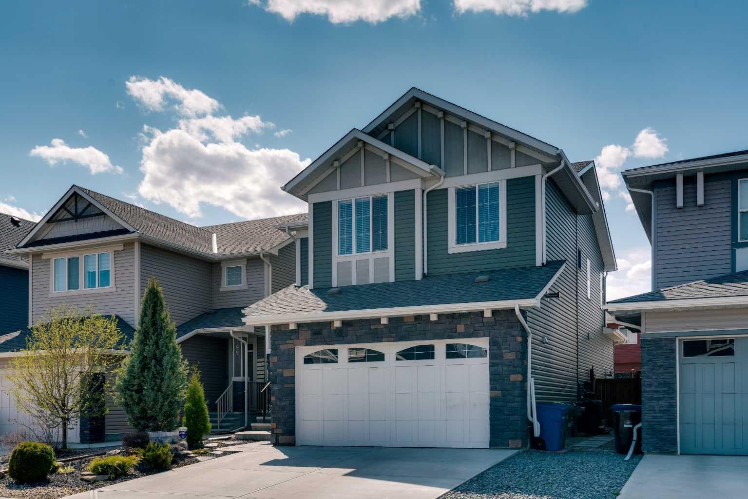 203 Bayview Circle SW — photo 1
