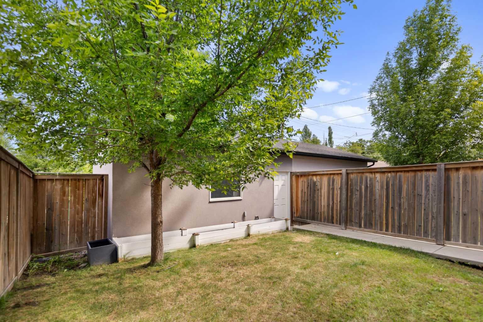 124 25 Avenue NE — photo 3