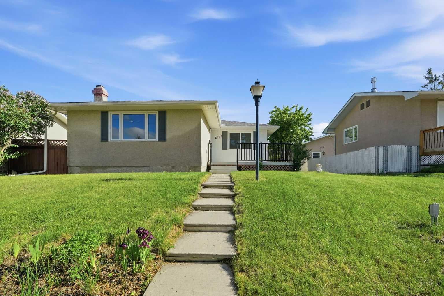 6119 Blackthorn Crescent NE — photo 3