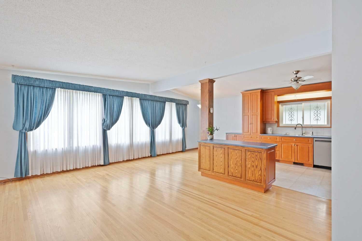 4823 Brisebois Drive NW — photo 4
