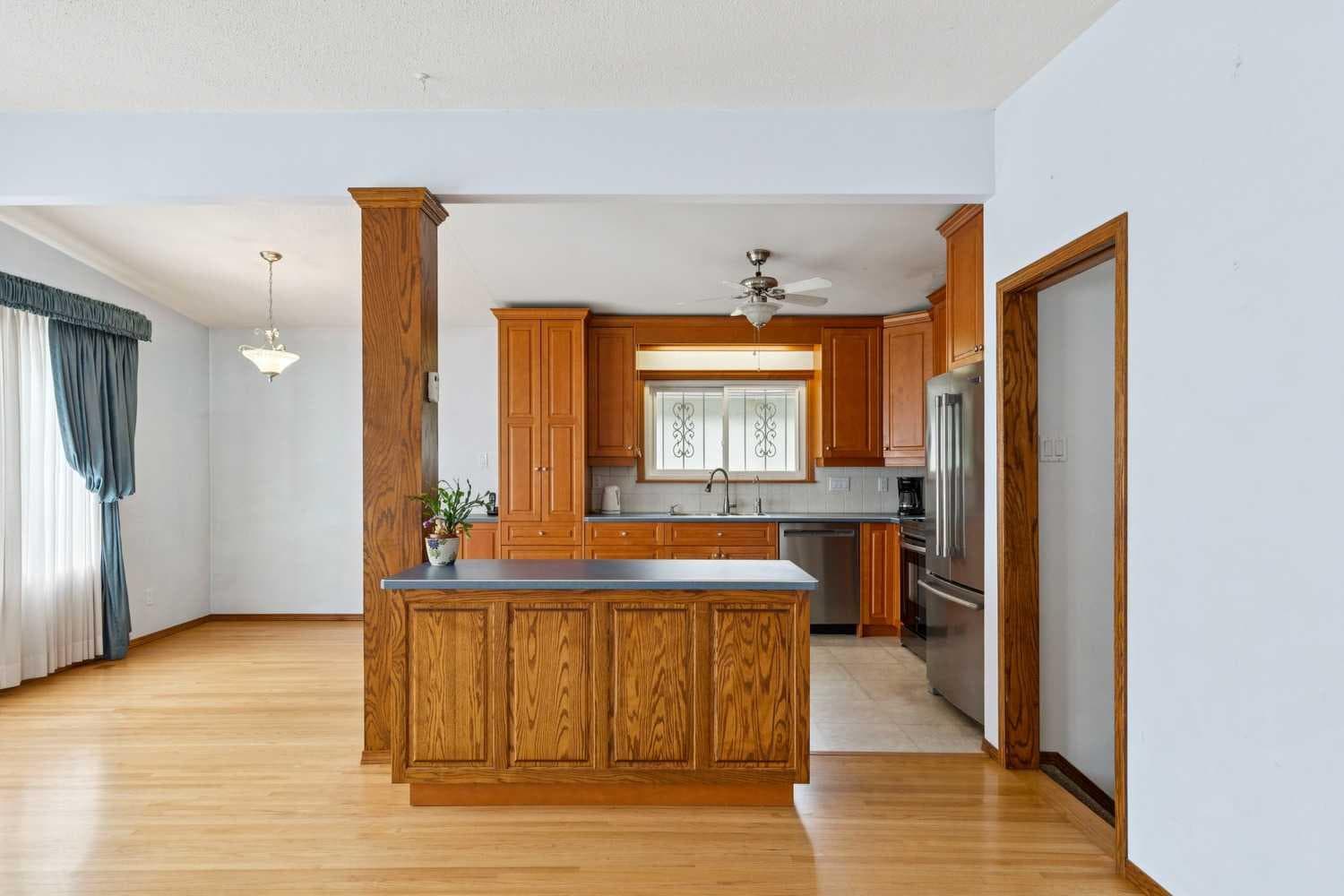 4823 Brisebois Drive NW — photo 5