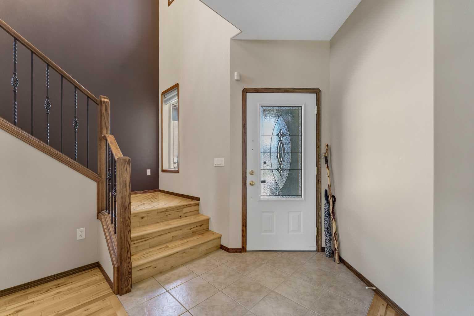 144 Sundance Road SW — photo 4