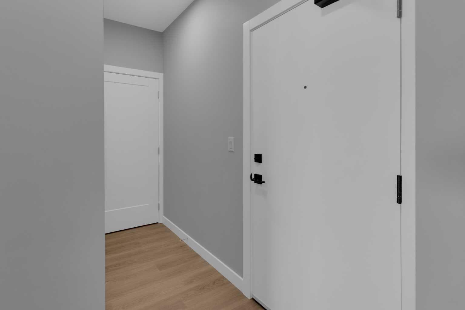 1205, 520 Reynolds Avenue SW — photo 3