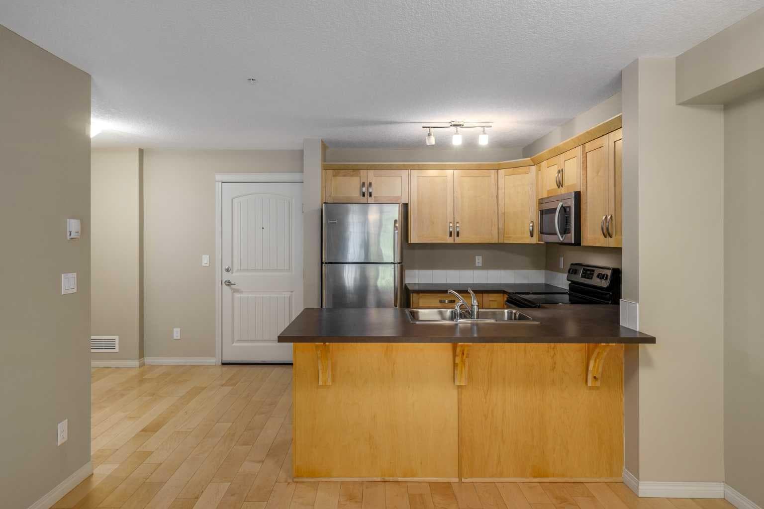1113, 130 Panatella Street NW — photo 3
