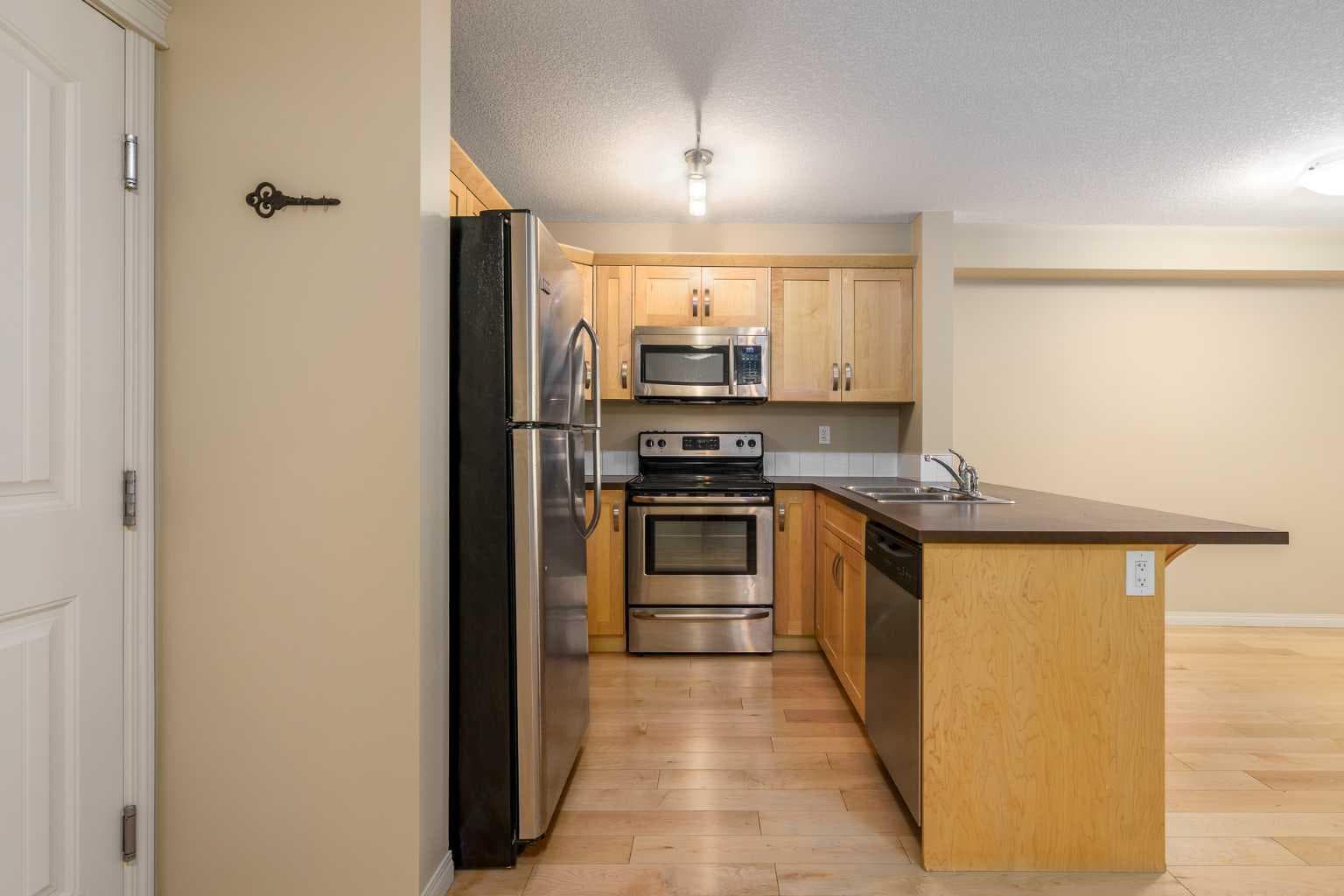 1113, 130 Panatella Street NW — photo 5