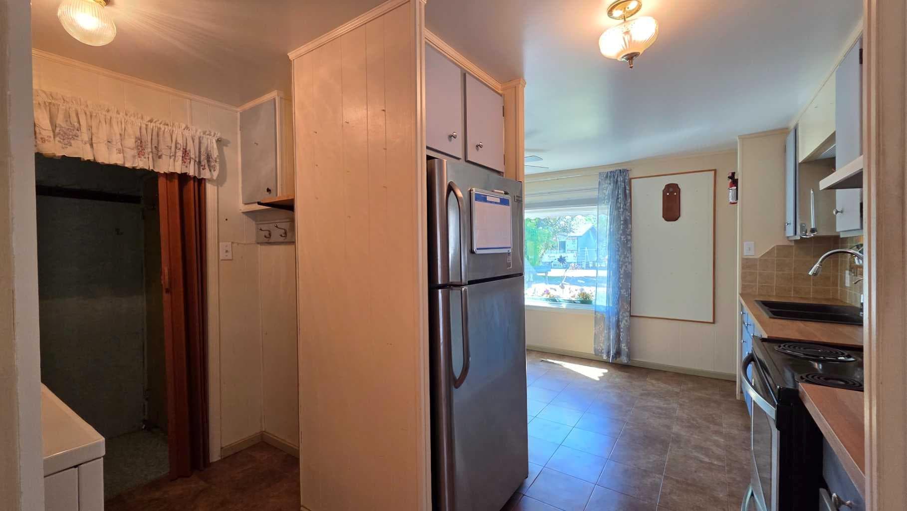 221 Truman Street — photo 4