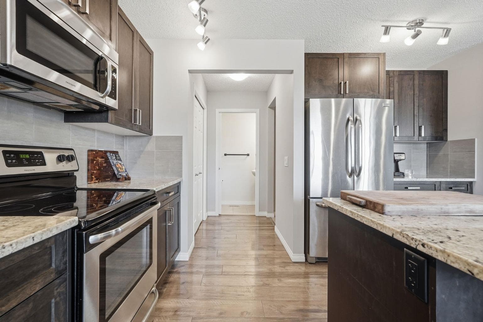 73 Mount Rae Heights — photo 3